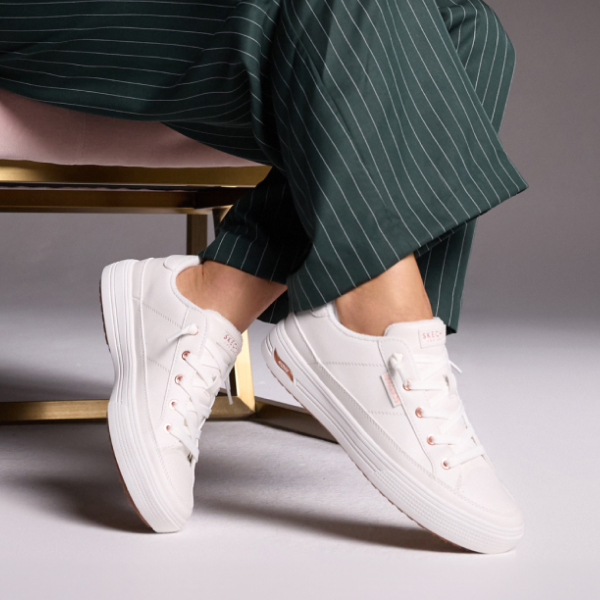 SKECHERS