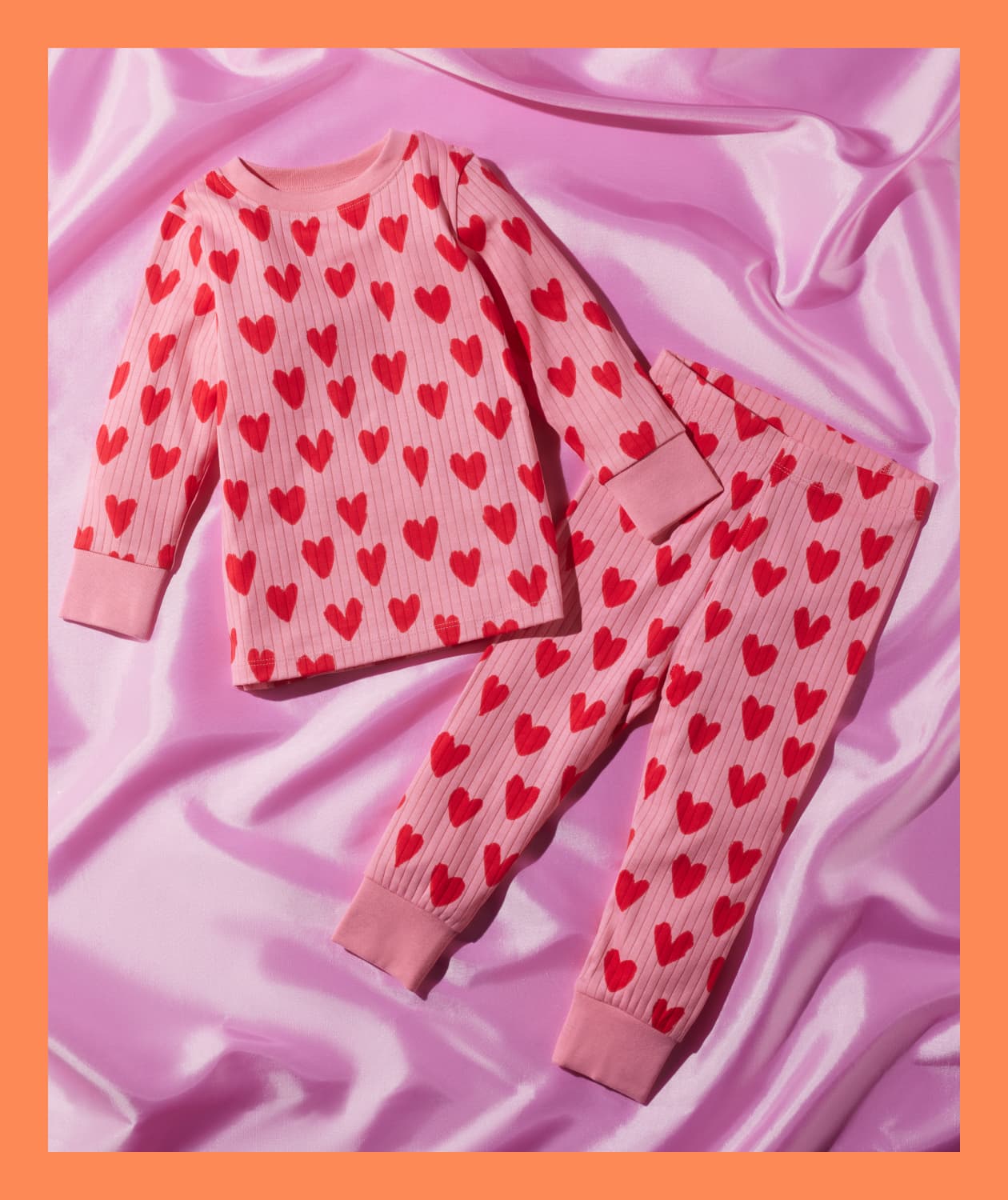 TRENDING: HEART PINK