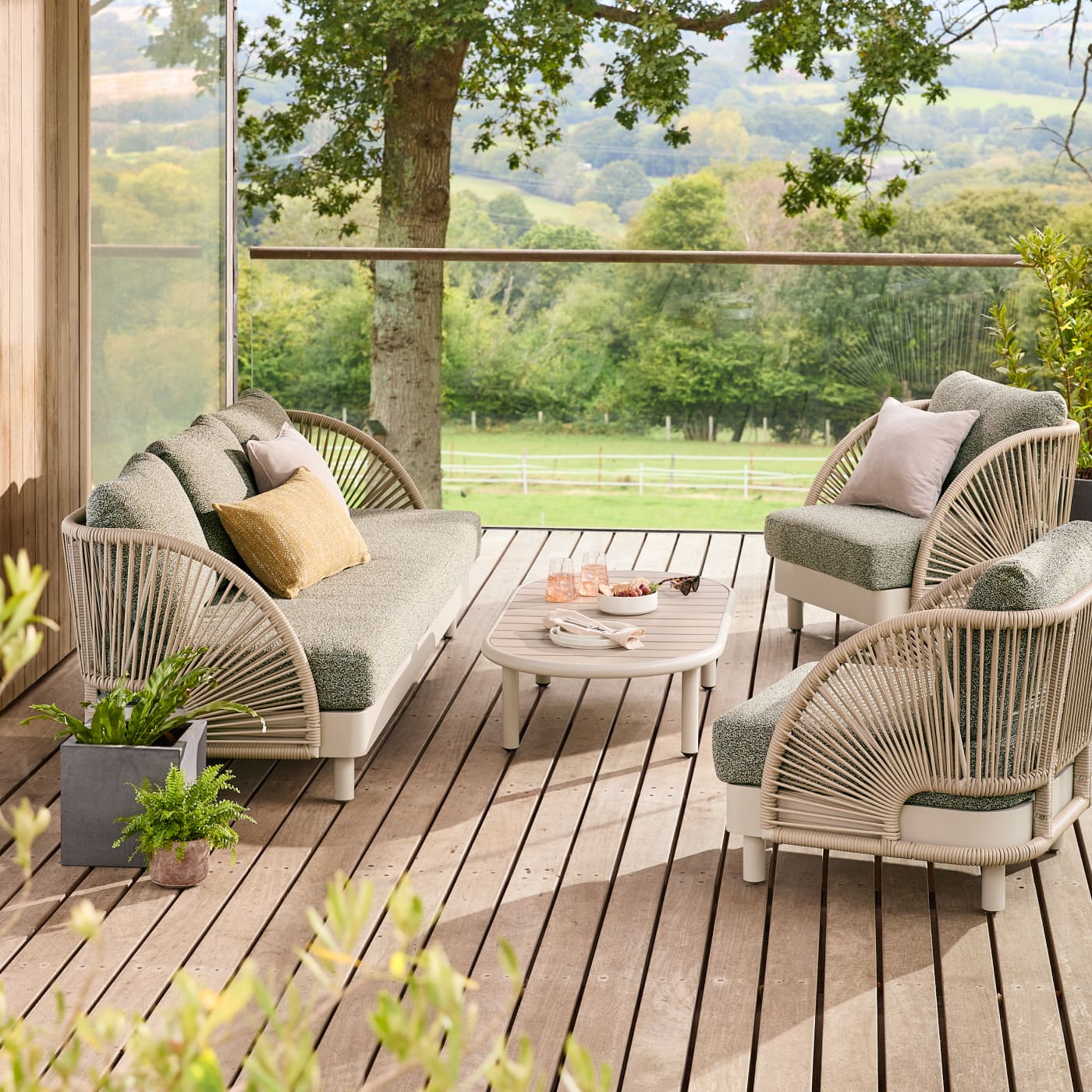 Your Guide: to Outdoor Furniture Care and Maintenance